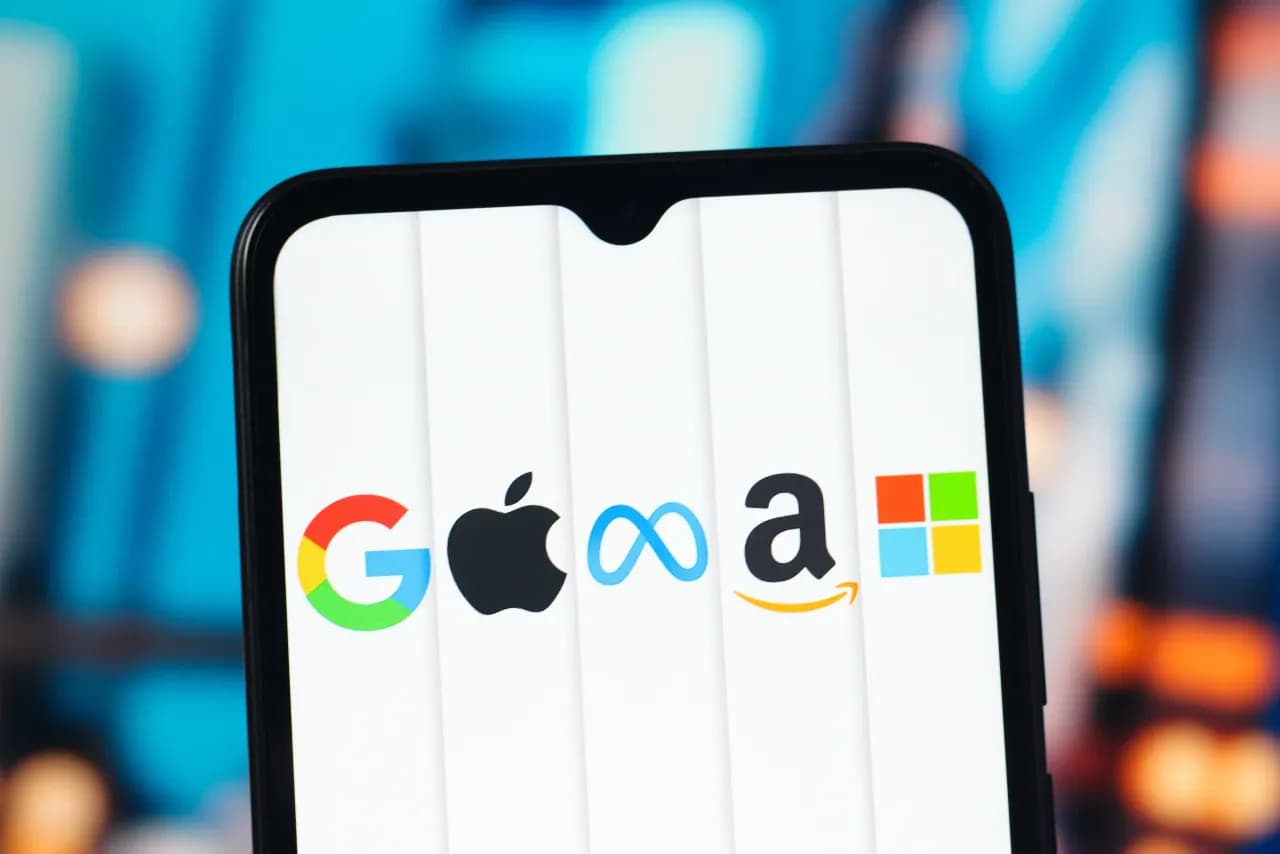 Big Tech AI capital expenditure comparison chart